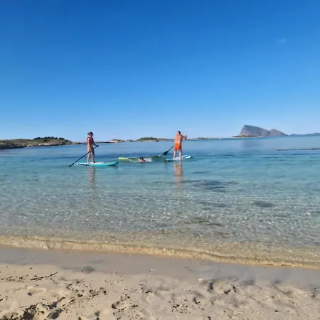 Sommaroy Aurora דירה טרומסה